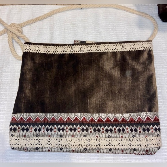 Women’s Hand Made brown Velvety Corduroy Fabric crossbody Bag, cotton lace - Picture 4 of 14